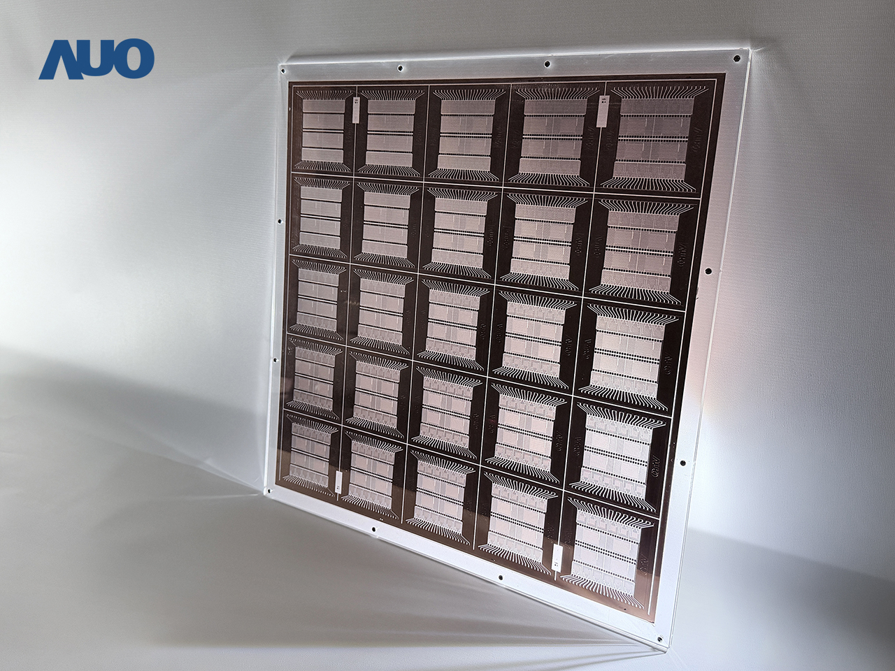 AUO will showcase Glass Core Substrates (GCS) technology for advanced packaging at SEMICON Taiwan 2026, combining Corning&rsquo;s semiconductor-grade glass with AUO&rsquo;s Redistribution Layer (RDL) process technology.