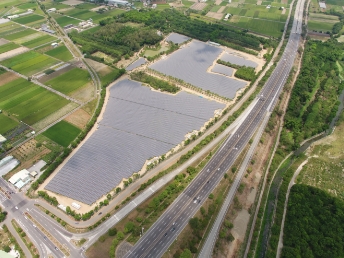 【CHIMEI Corporation】Building the CHIMEI green energy park with an eco-friendly ground-mounted solar power plant